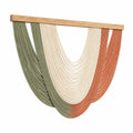 Arazzo da parete 80 x 100 cm in cordoncini tessili e legno verde crema terracotta stile boho decorativo